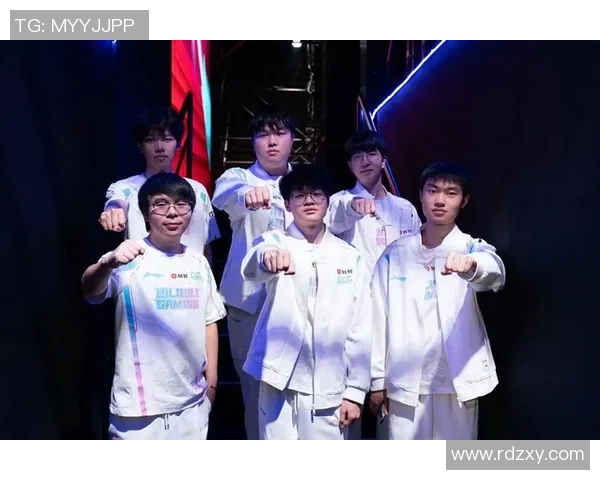 BLG战队勇夺LPL春季赛冠军选手表现精彩引发热议