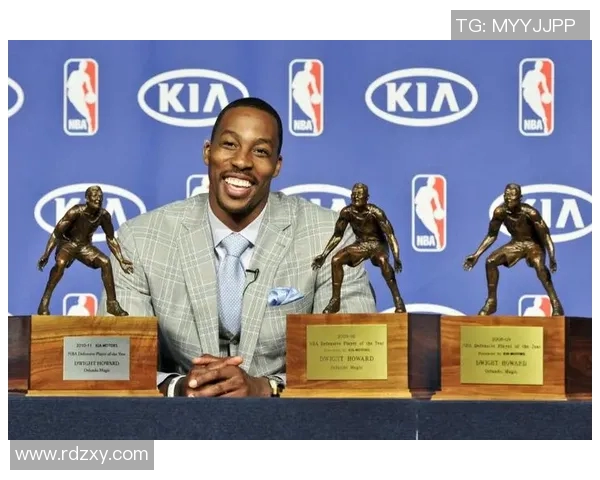 爵士球员鲁迪·戈贝尔获得NBA最佳防守球员称号，展现卓越防守实力